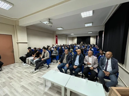 Bozkır Meslek Yüksekokulu’nda “Kariyer Günleri” Kapsamında Anlamlı Bir Söyleşi